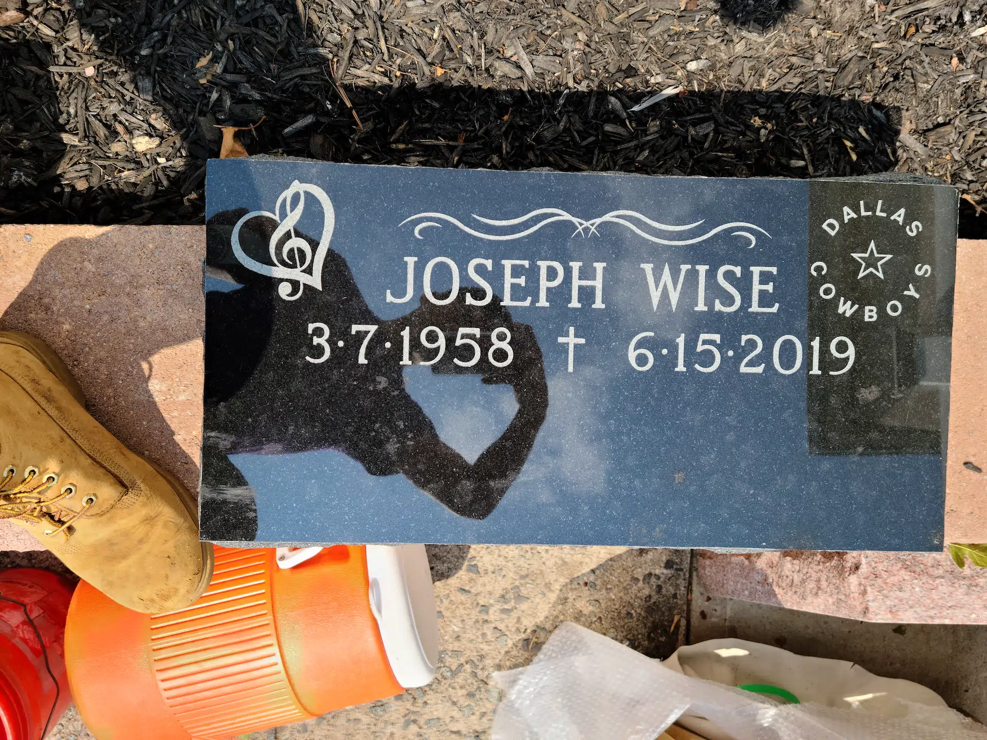 Bronze Bronze Grave Marker hand-carved by Bronze Marker Finder in NJ — image 6